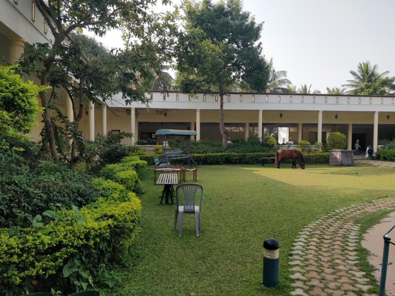Dharamshi Resorts Хассан Экстерьер фото